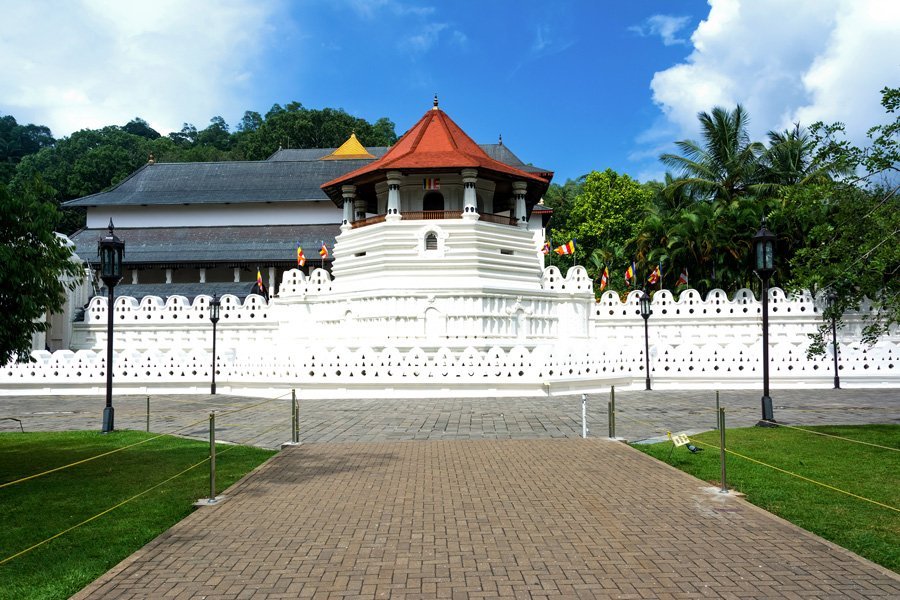 The-Temple-of-the-Tooth-Relic- KANDY