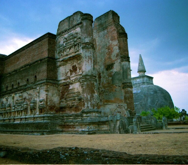 ronkoth vihara polonnaruwa